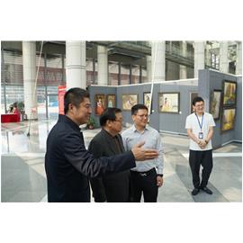 何副总裁出席《惟美无界·朝鲜当代油画展》东莞站巡展开幕仪式